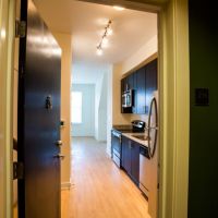 broadway-eb-unit-entry