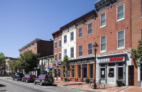 dolben_broadwayimg_7833_exterior_storefronts
